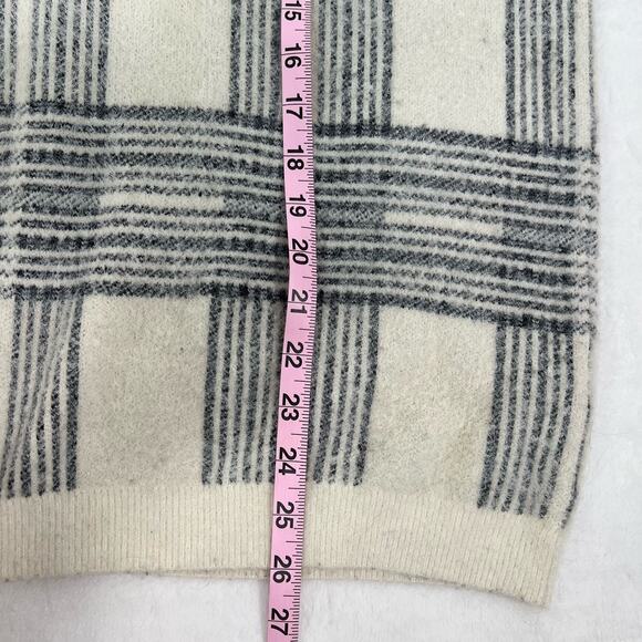 Cyrus Plaid Sweater Top Size XL - Picture 4 of 7